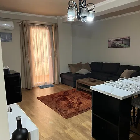 Deny Apartment Durrës