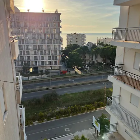 Deny * Durrës
